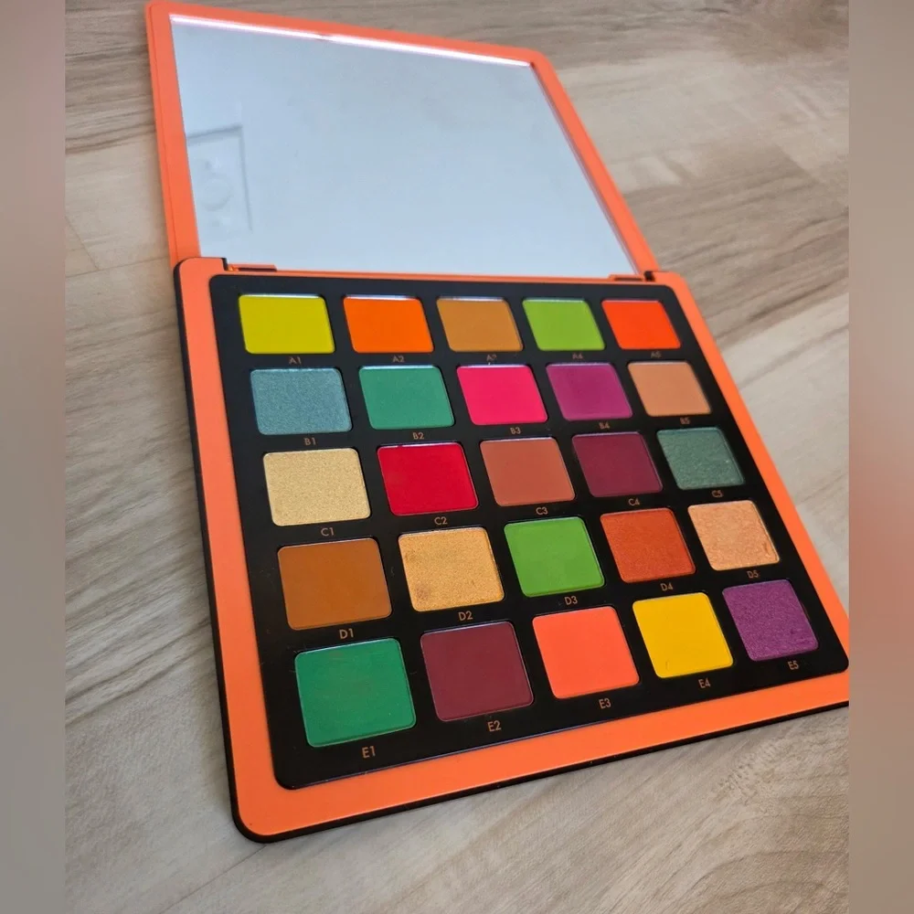 Anastasia Beverly Hills Norvina Pro Pigment Palette - Volume 3